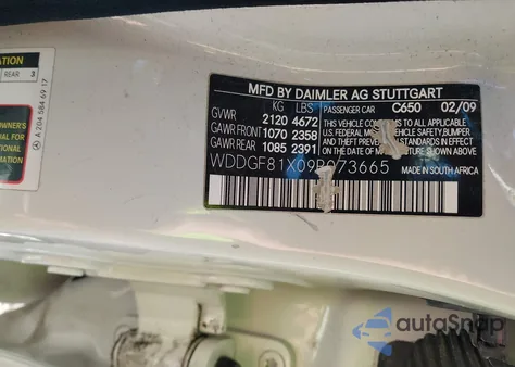 2009 Mercedes-Benz C 300 z USA, uszkodzony, nr VIN WDDGF81X09R073665